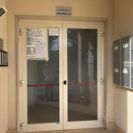 Cn018 - Cesenatico, Elegante Quadrilocale Fronte Mare Con Posto Auto