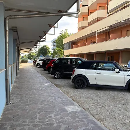 Cn018 - Cesenatico, Elegante Quadrilocale Fronte Mare Con Posto Auto Apartamento