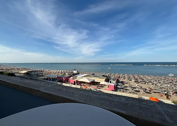 Cn018 - Cesenatico, Elegante Quadrilocale Fronte Mare Con Posto Auto Апартаменты *
