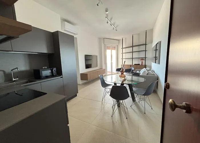 Appartamento Cn018 - Cesenatico, Elegante Quadrilocale Fronte Mare Con Posto Auto
