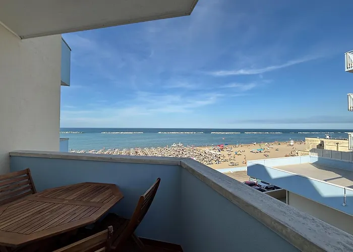 Cn018 - Cesenatico, Elegante Quadrilocale Fronte Mare Con Posto Auto شقة تْشيزيناتيكو